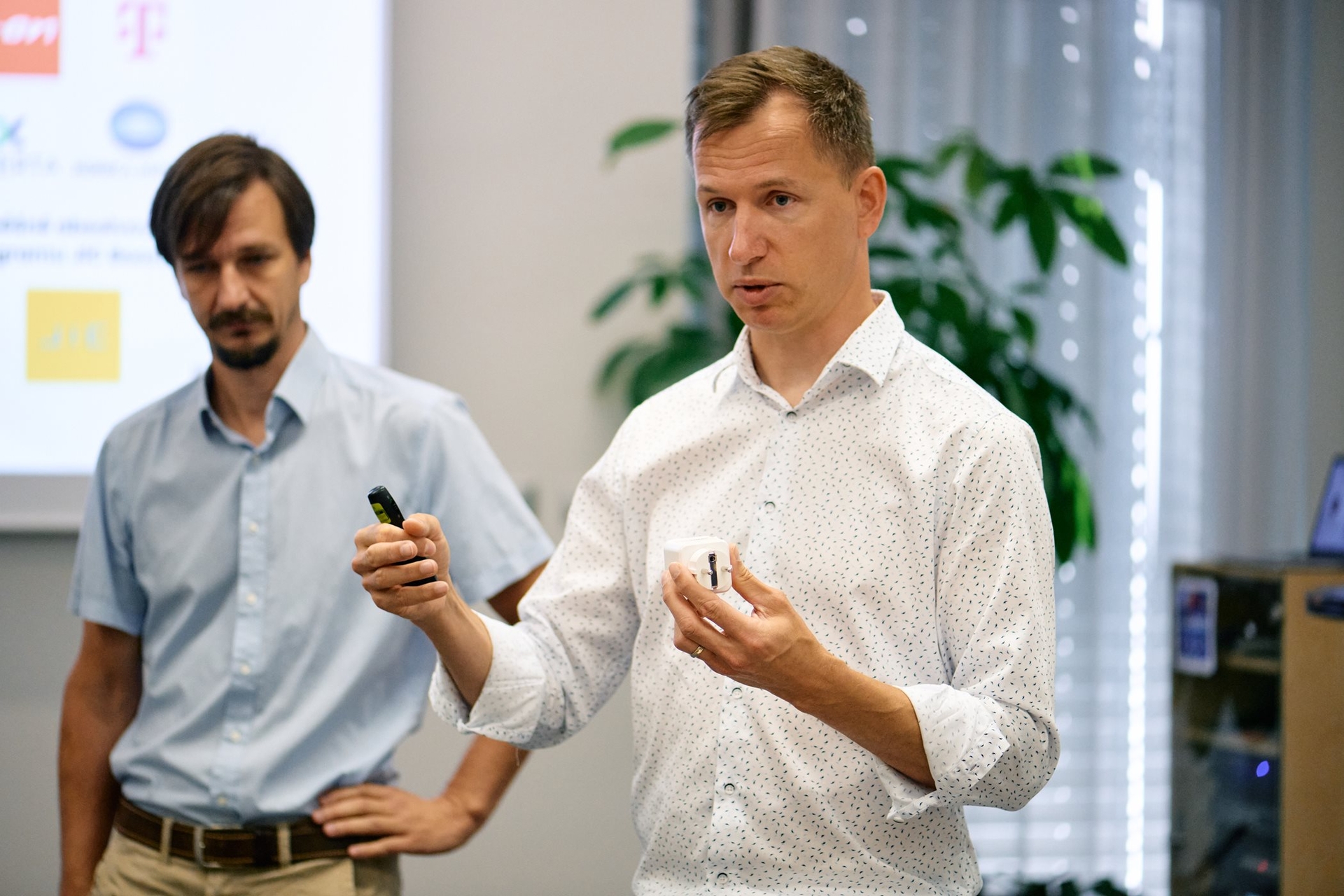 Zásuvka pro levnější energii, monitor výkonnosti esportovců, virtuální realita ve službách psychoterapie i unikátní ochrana fotovoltaik. Program Prototypuj a ověřuj podpořil další projekty